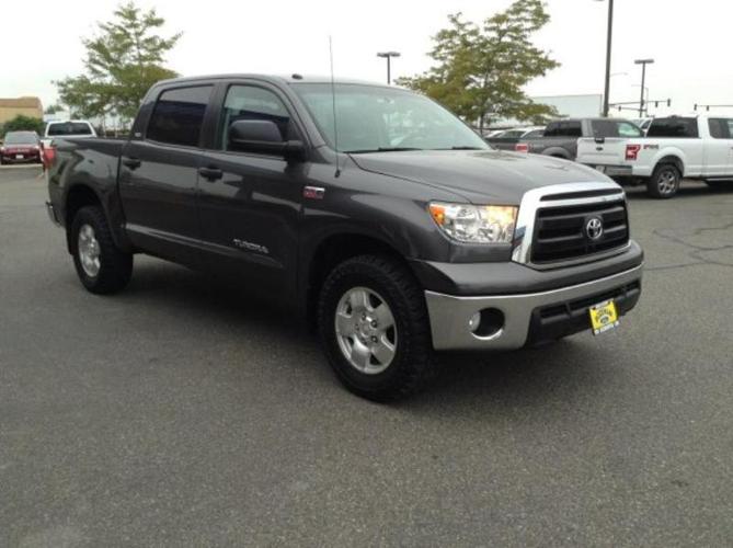 2013 toyota tundra grade 4x4 grade 4dr crewmax cab pickup sb (5.7l v8 for sale in bozeman, montana