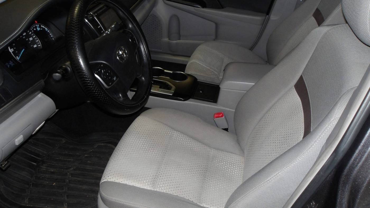 2014 toyota camry le