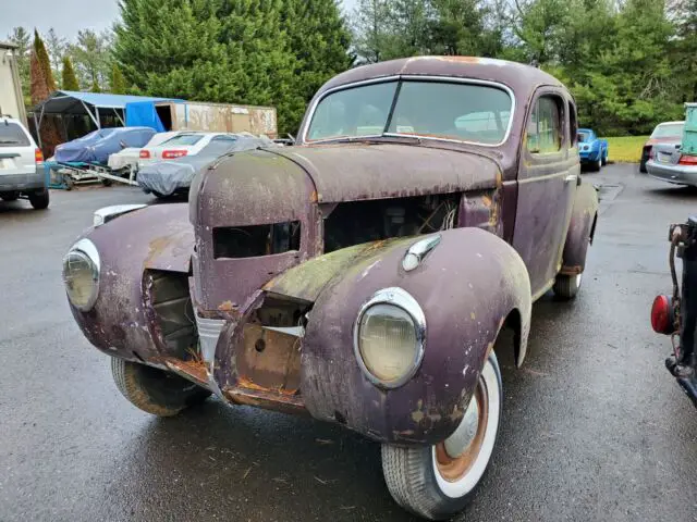 1939 dodge 4 door sedan - for parts or restore