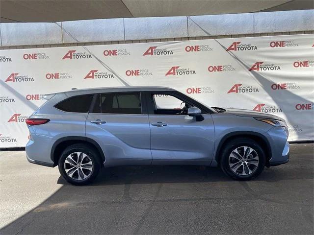 2023 toyota highlander xle