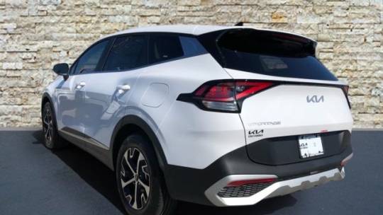 2025 Kia dx