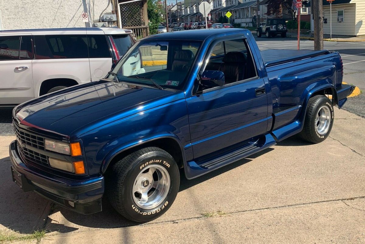 **1993 chevy c1500 39k miles 2wd reg cab sportside 2wd mark iii rare 5 speed**
