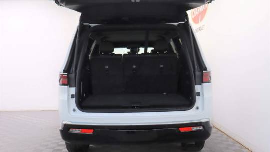 2023 Jeep Wagoneer