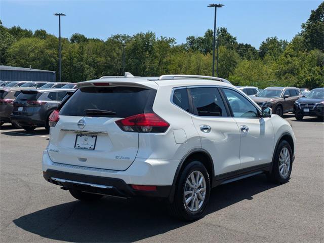 2017 nissan rogue sv