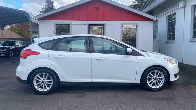 2016 ford focus se