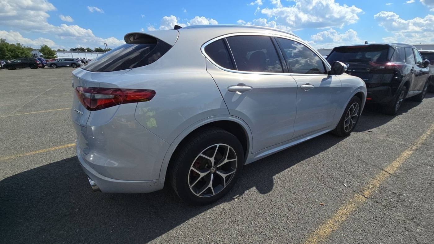 2021 alfa romeo stelvio ti