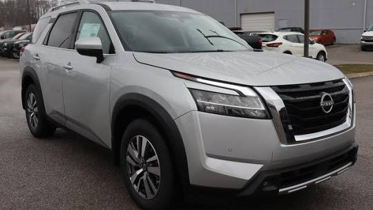2023 nissan pathfinder sl