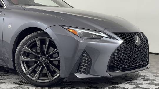 2021 Lexus IS