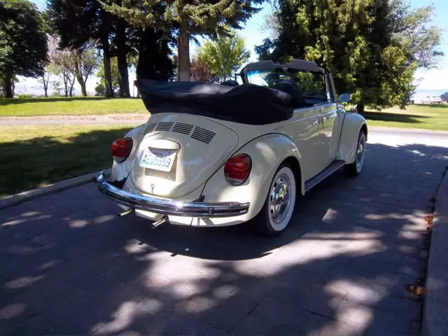 1973 super volkswagen convertible, exceptionally nice car