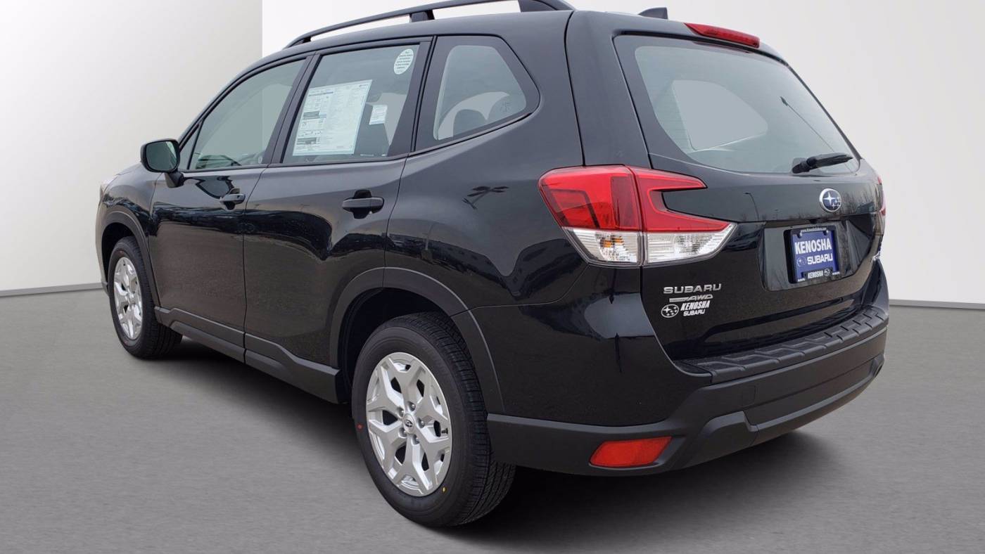 2021 subaru forester base