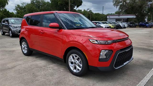 2022 kia soul lx