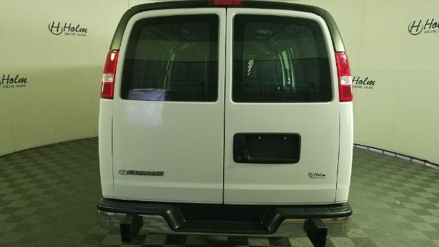 2022 chevrolet express 2500 work van