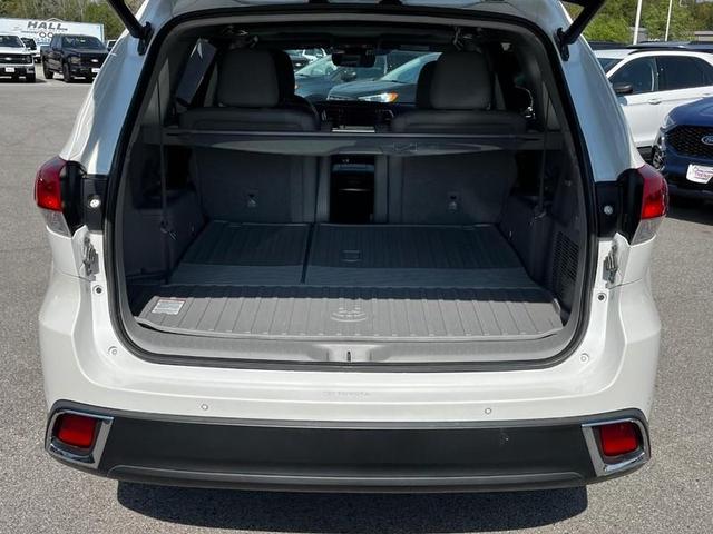 2019 toyota highlander limited