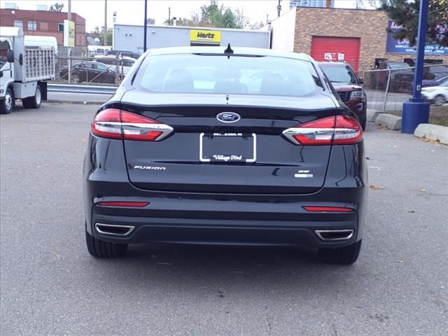 2020 ford fusion se