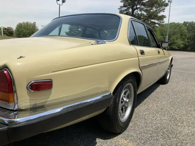 1982 jaguar xj6 sedan all original no rust fully functional survivor! no reserve