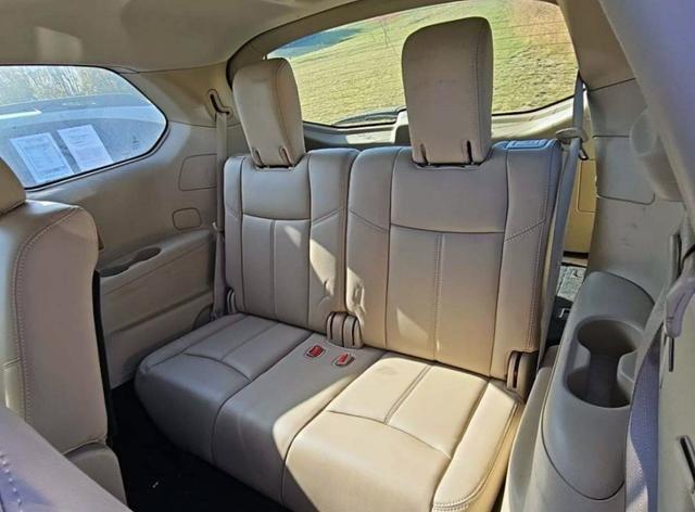 2016 nissan pathfinder sl