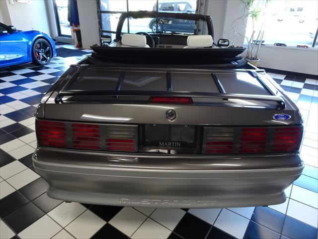 1990 ford mustang gt