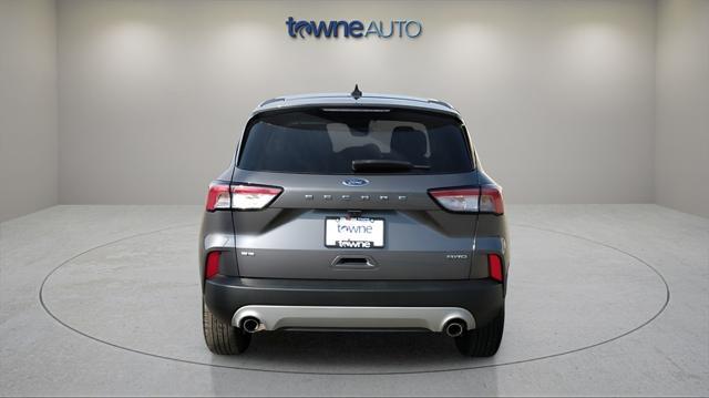 2021 ford escape se