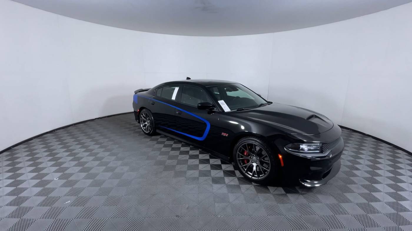 2017 dodge charger srt 392