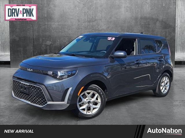 2023 kia soul lx