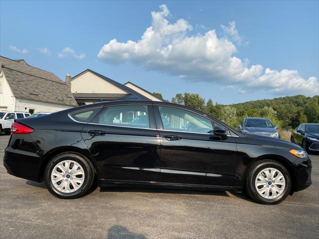 2019 ford fusion s