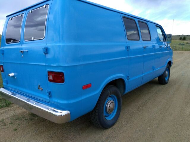 1977 dodge van tradesman b200