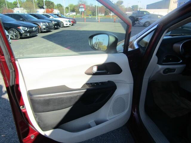 2017 chrysler pacifica touring