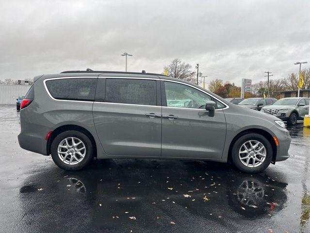 2022 chrysler pacifica touring-l