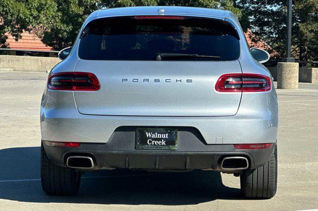 2018 porsche macan base
