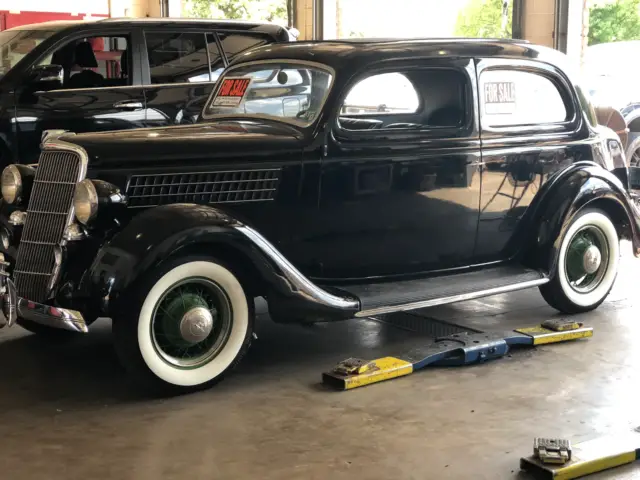 1935 ford humpback sedan original desert running driving car