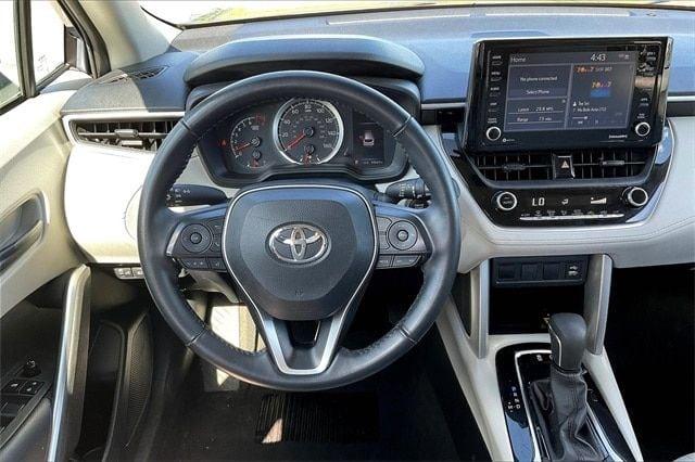 2022 toyota corolla cross le in hutchinson, kansas