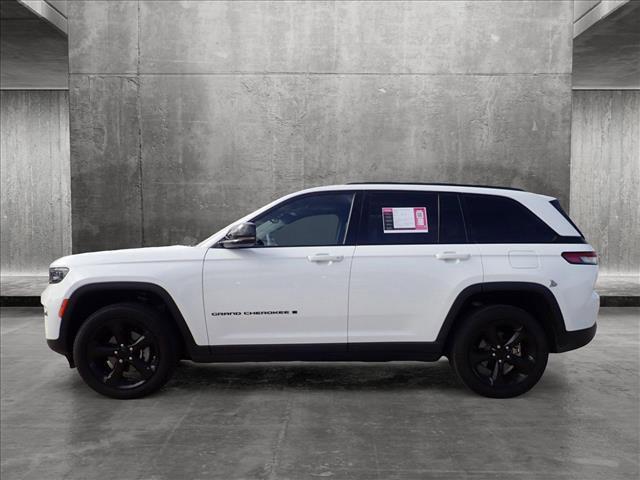 2023 jeep grand cherokee altitude