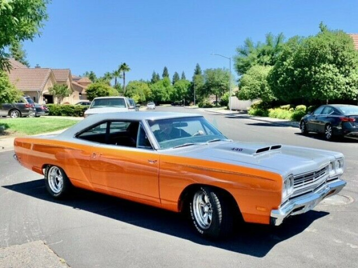 plymouth road runner