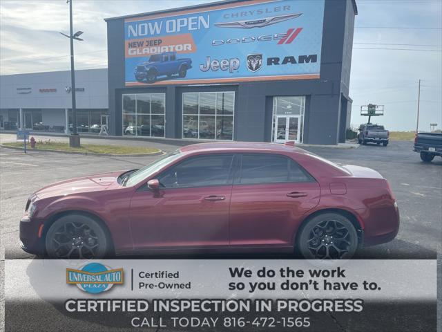 2019 chrysler 300 s