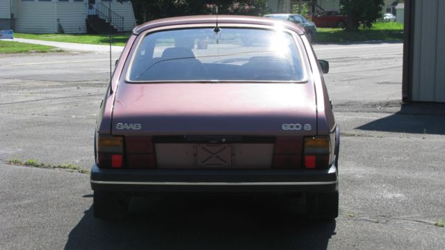 1983 saab 900 sedan s 560,850 miles amarenth red 4 cylinder engine 2.0l/121 man