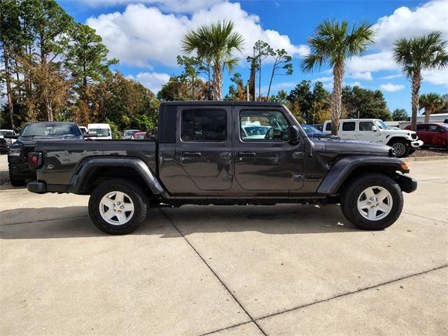 2023 jeep gladiator sport