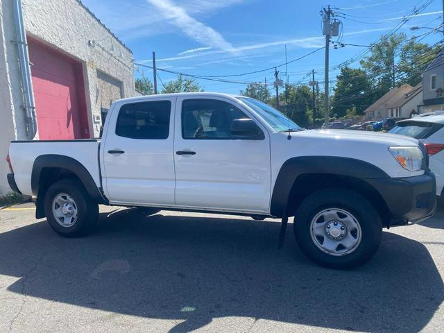 2014 toyota tacoma base