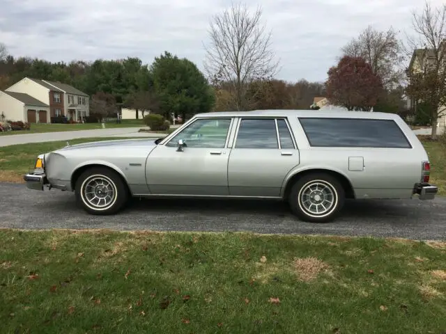 1987 buick lesabre estate wagon.no reserve!!