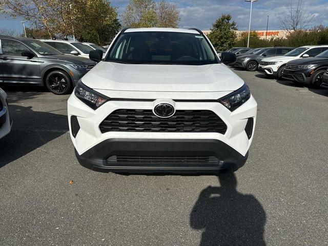 2020 toyota rav4 le