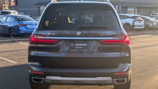 2022 BMW X7