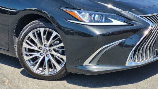 2019 Lexus ES