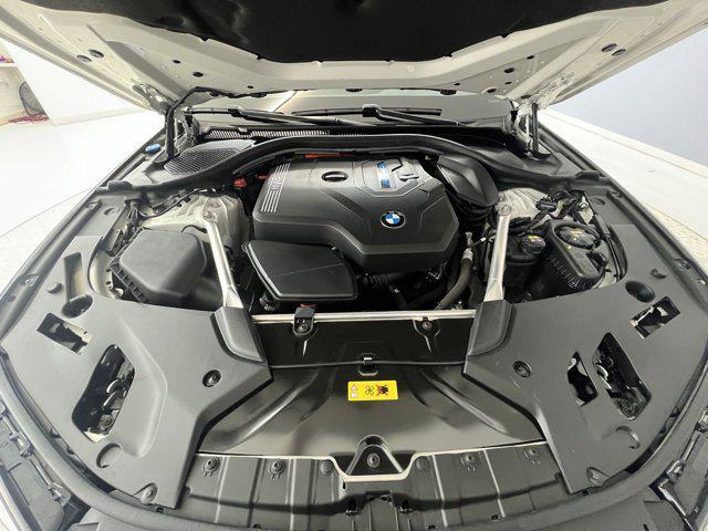 2022 bmw 530e base