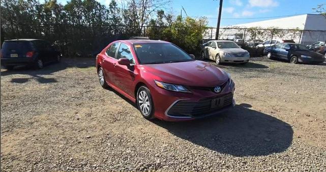 2021 toyota camry hybrid le