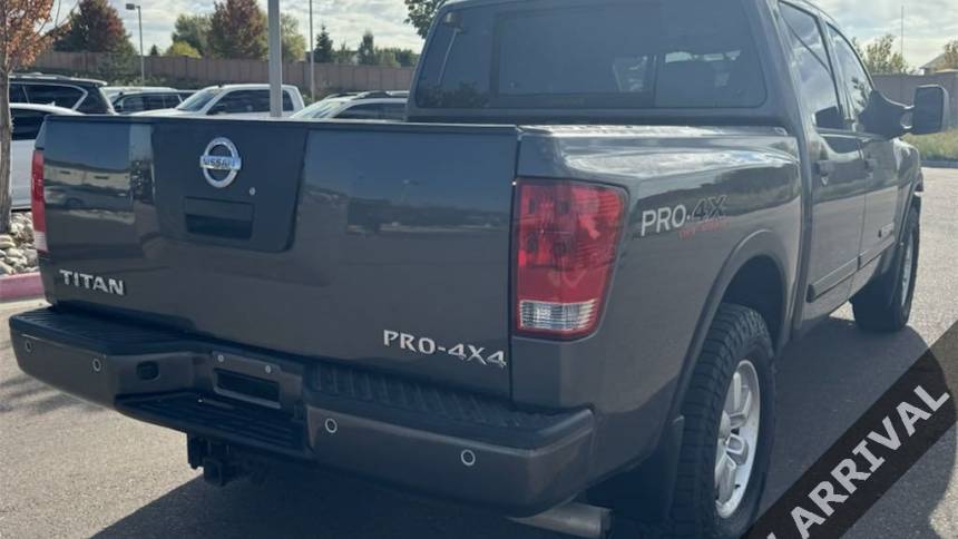 2010 nissan titan pro-4x