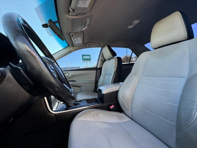 2017 toyota camry se