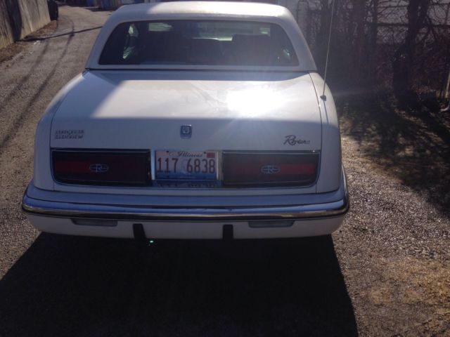 1993 buick riviera luxury coupe 2-door 3.8l