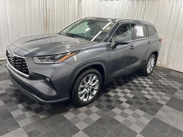 2023 toyota highlander le