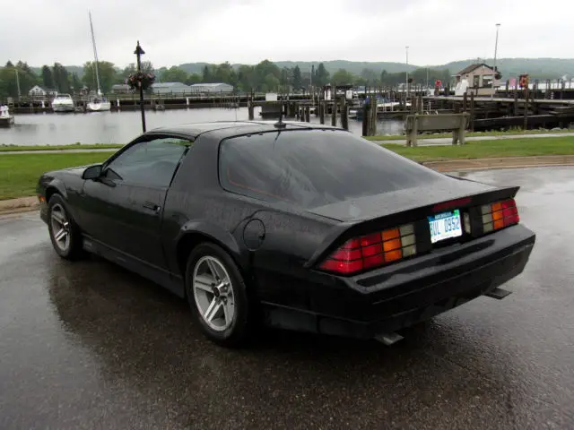 1987 chevrolet black camaro iroc-z good condition