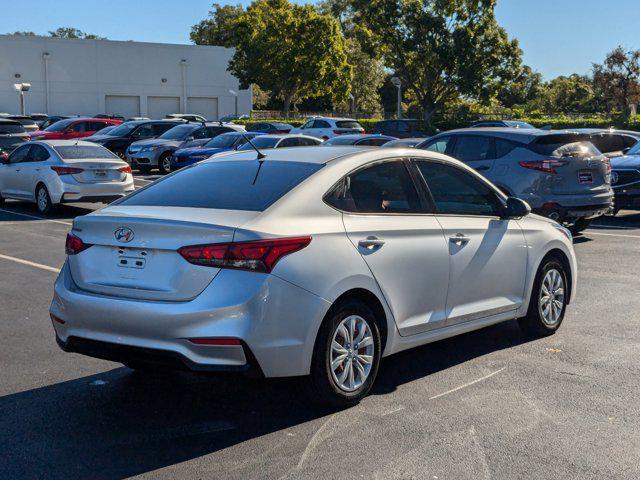 2019 hyundai accent se