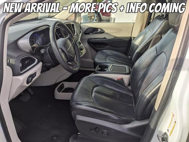 2022 chrysler pacifica touring-l